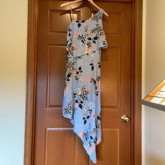 Parker dress - Picture 1 of 10